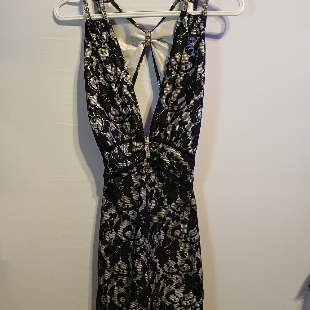 Valiant Paris Size Small Black Lace Backless Dress W/rhinestones & Cinched Cleft